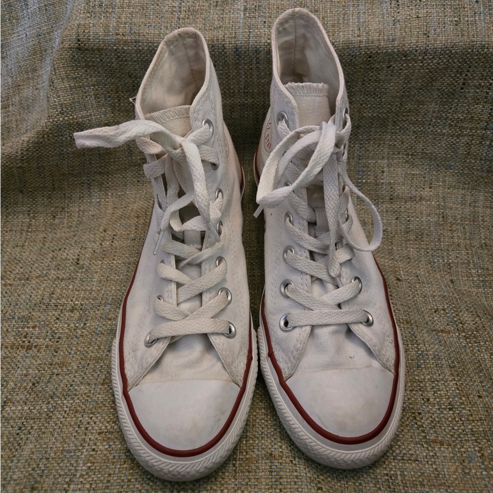 Converse Chuck Taylor All Star High Top Sneaker US Women’s Size 7 White - Picture 2 of 12